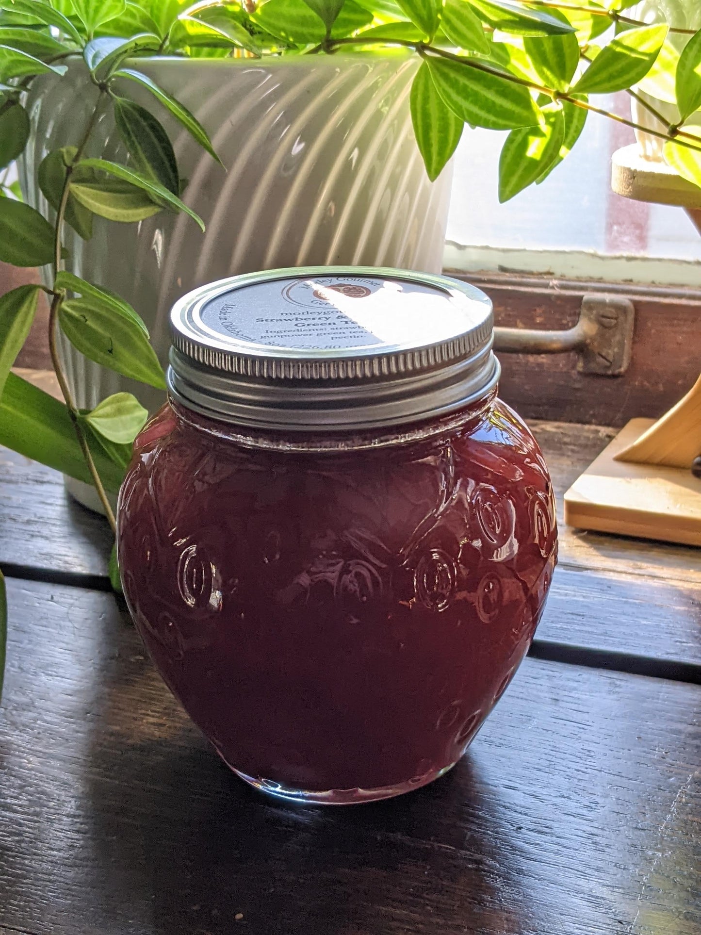 Strawberry Jar - Strawberry Gunpowder Green Tea Jam